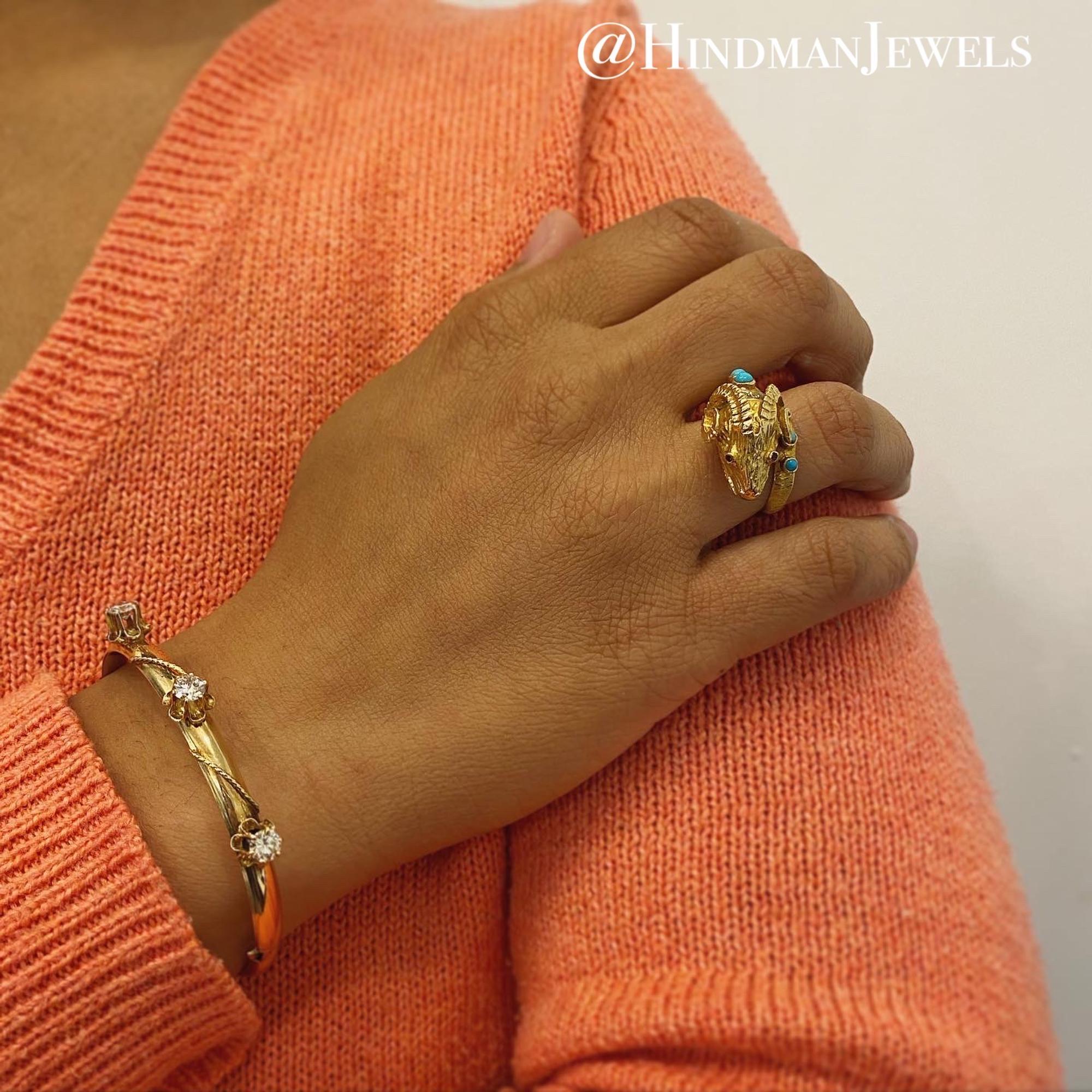 YELLOW GOLD AND DIAMOND BANGLE BRACELET