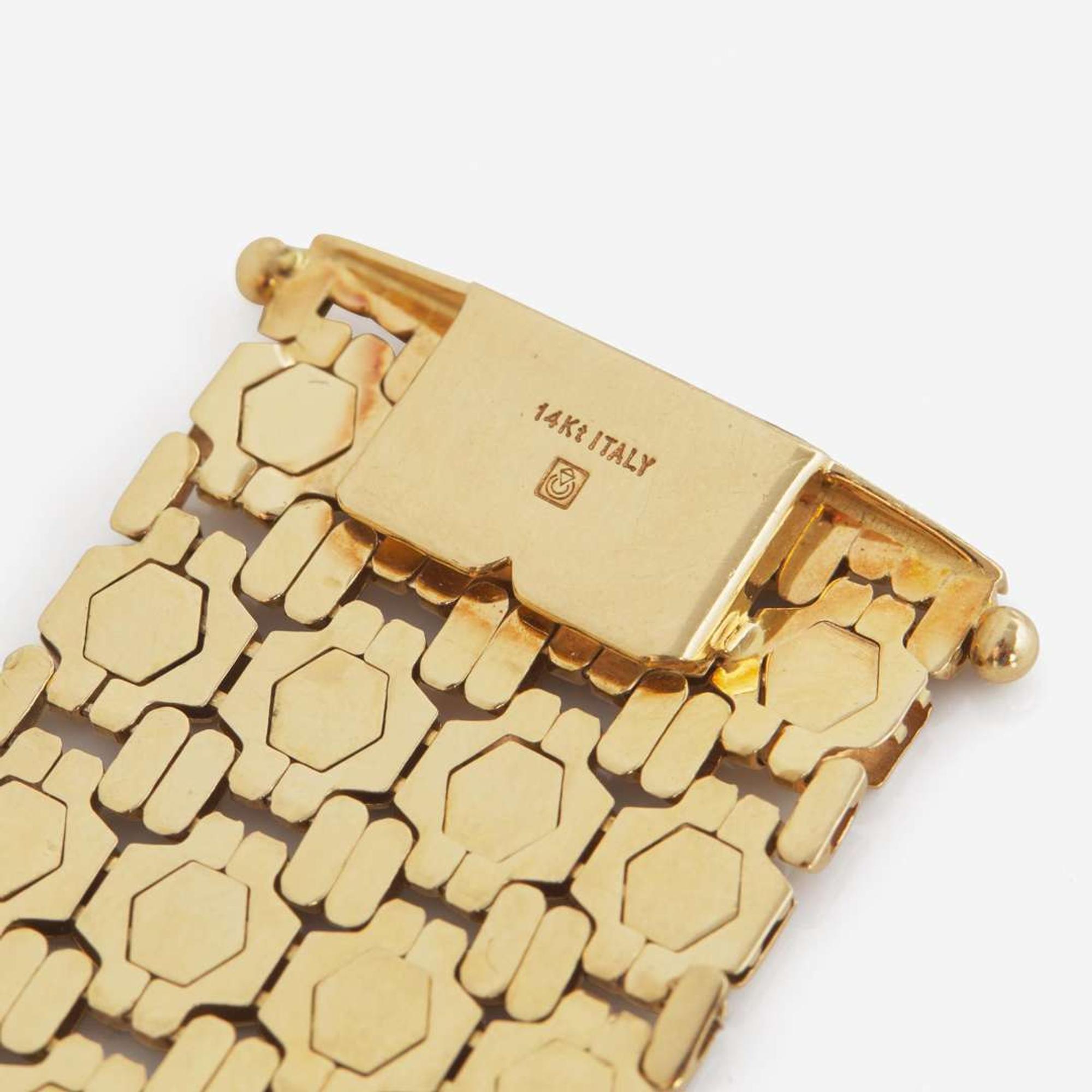 A 14K Yellow Gold Bracelet