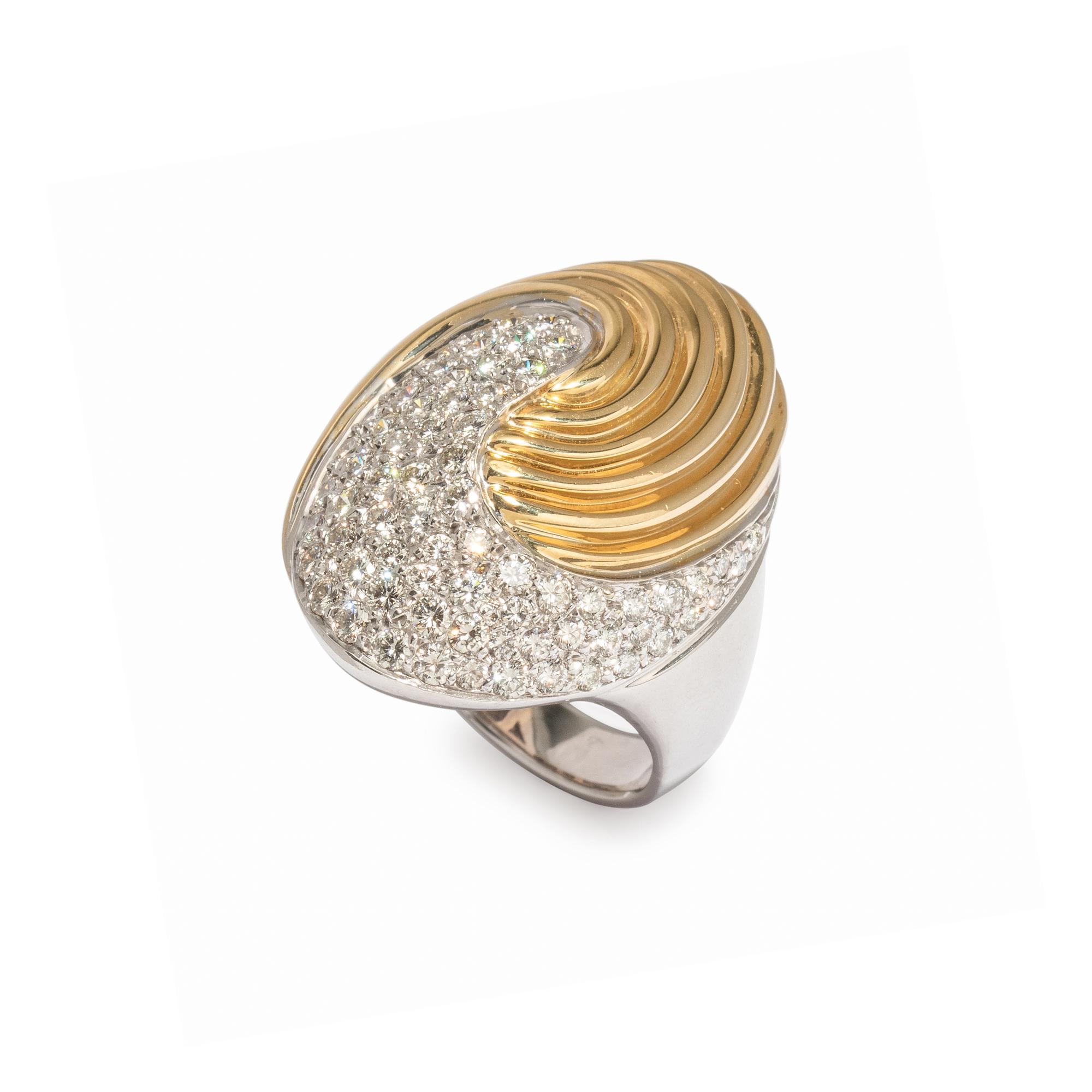 BICOLOR GOLD AND DIAMOND RING