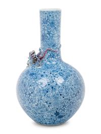 A Chinese Blue and White Porcelain Bottle Vase