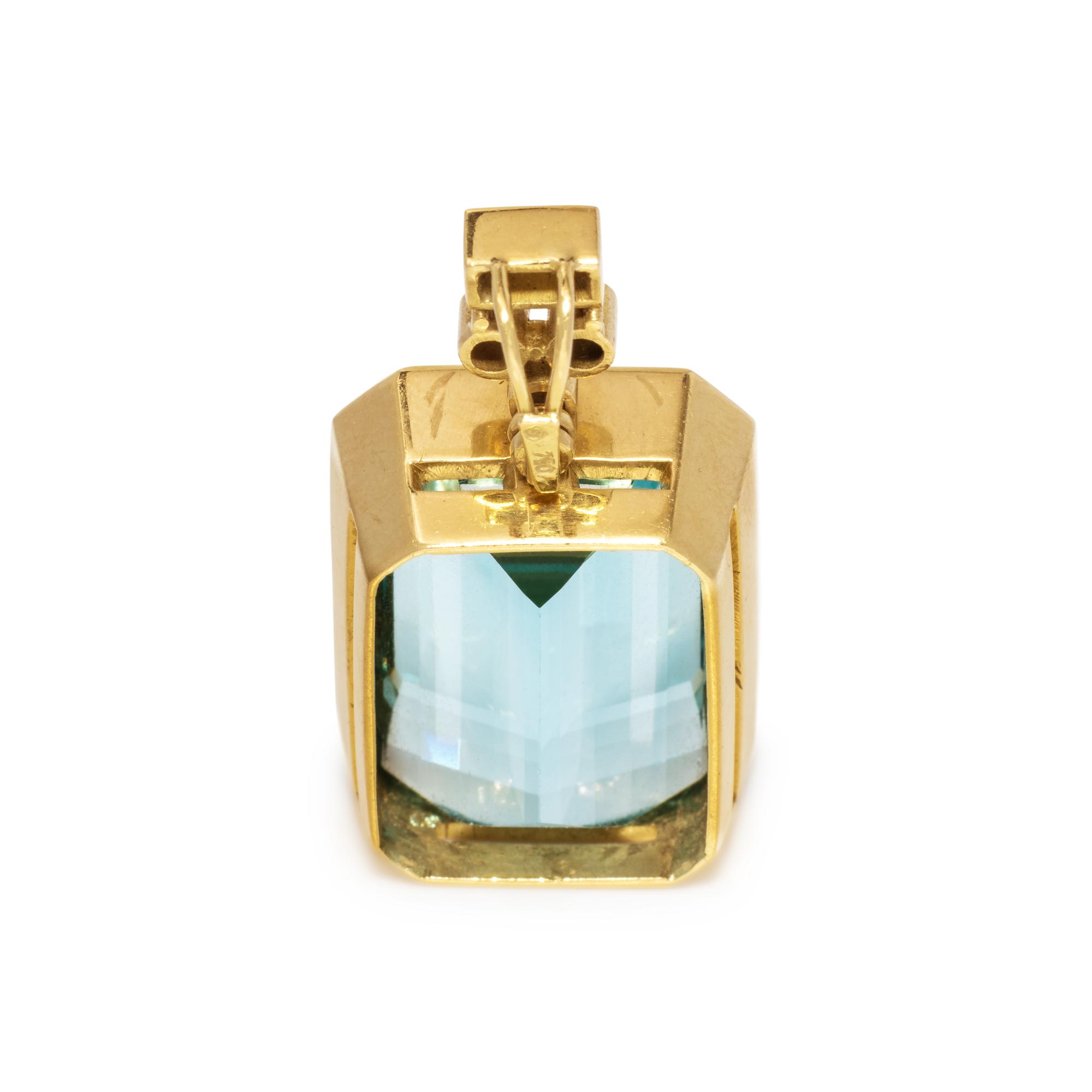 AQUAMARINE AND DIAMOND PENDANT