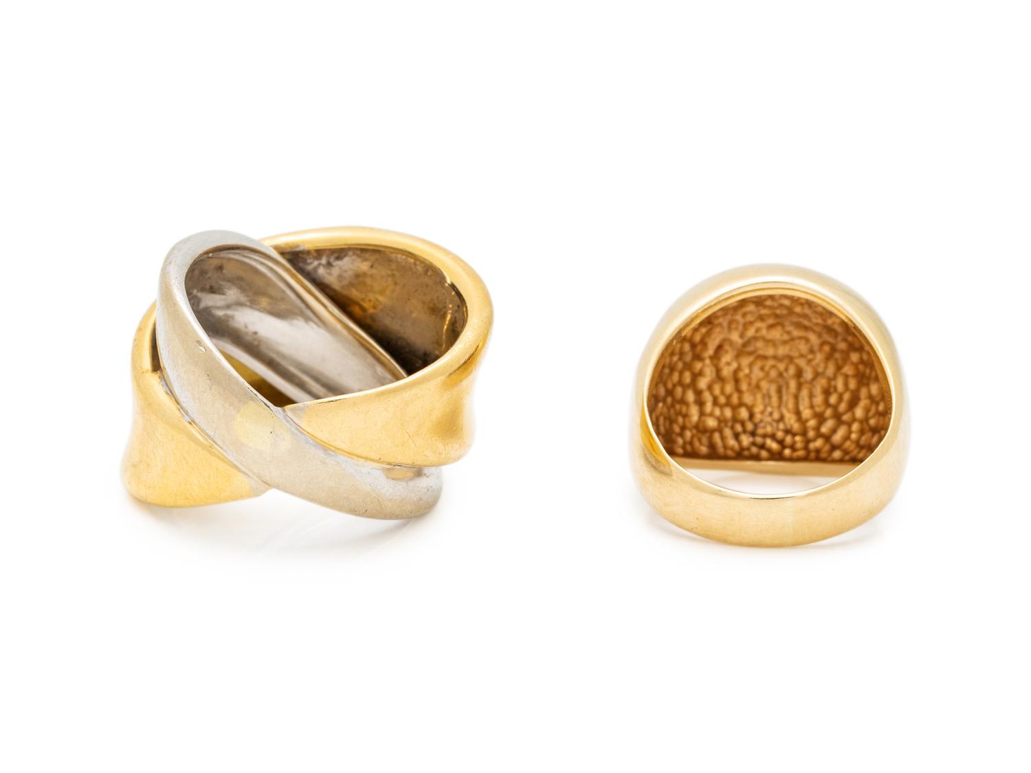 COLLECTION OF GOLD RINGS