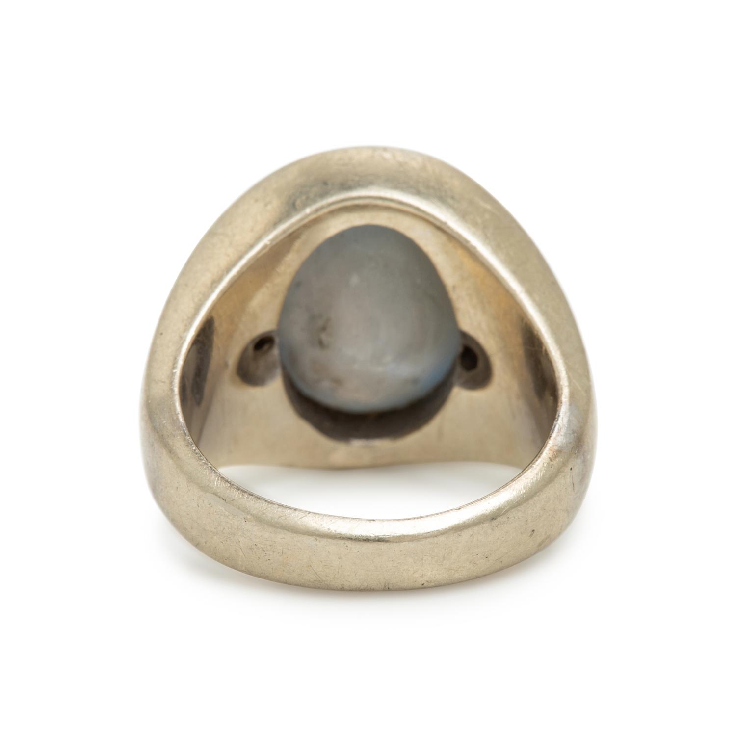 Star Sapphire and White Gold Ring