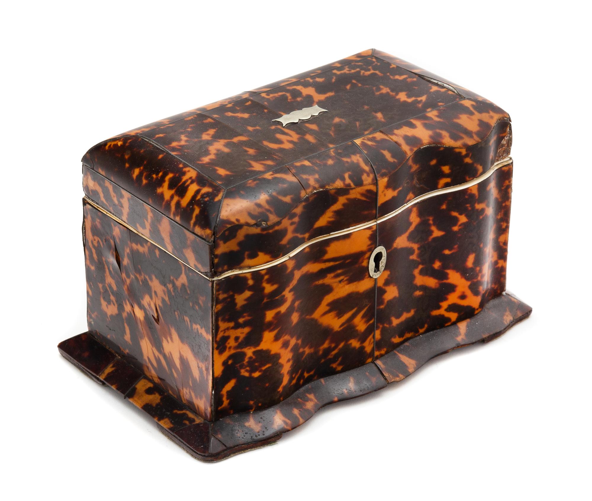 An English Silver-Lined Tortoise Shell Tea Caddy Height 4 x width 7 1/4 inches. — 19TH CENTURY