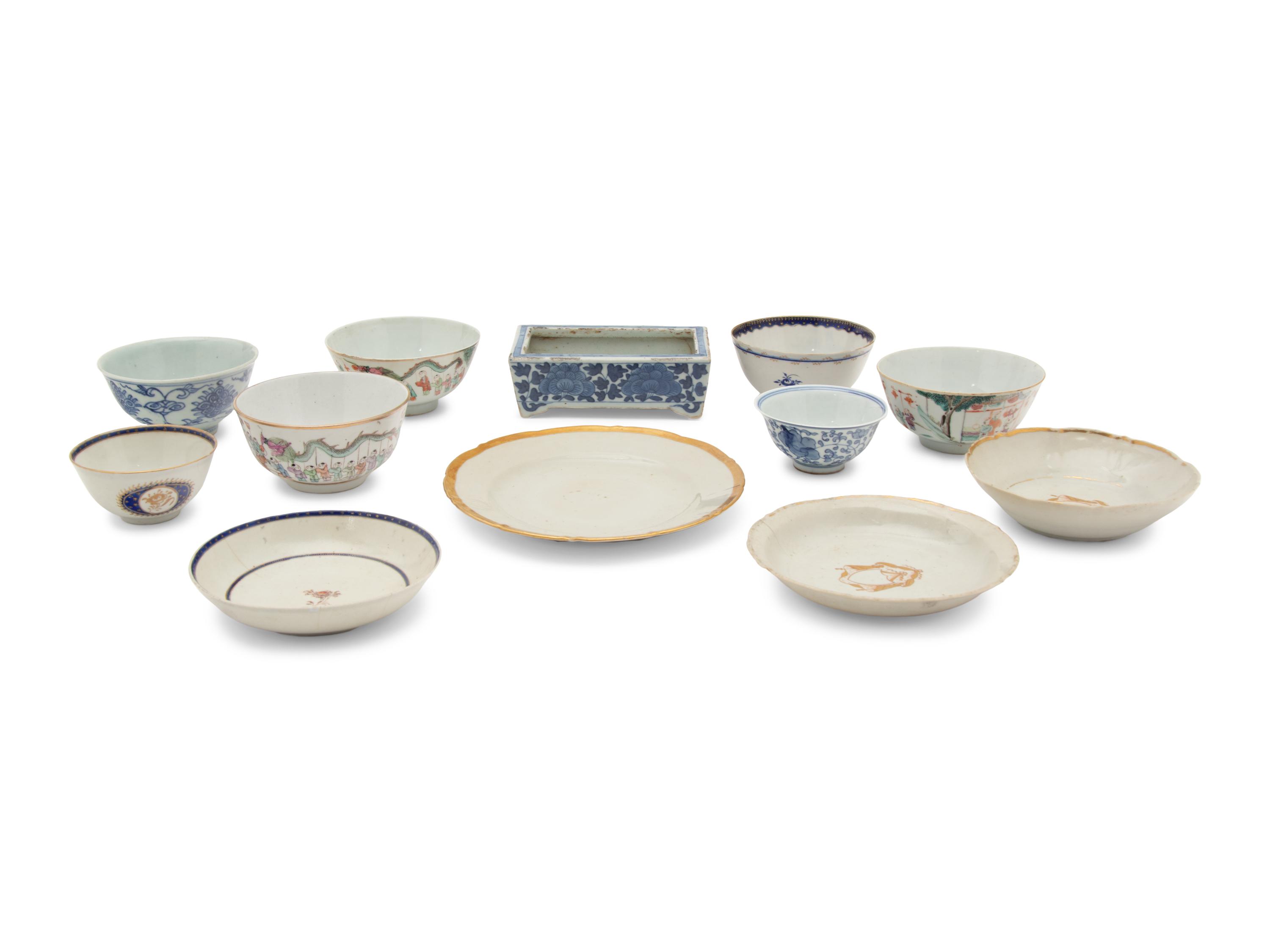 12 Chinese Porcelain Articles