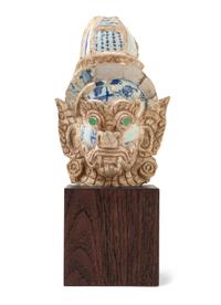 A Chinese Blue and White Porcelain Inset Head of a Warrior