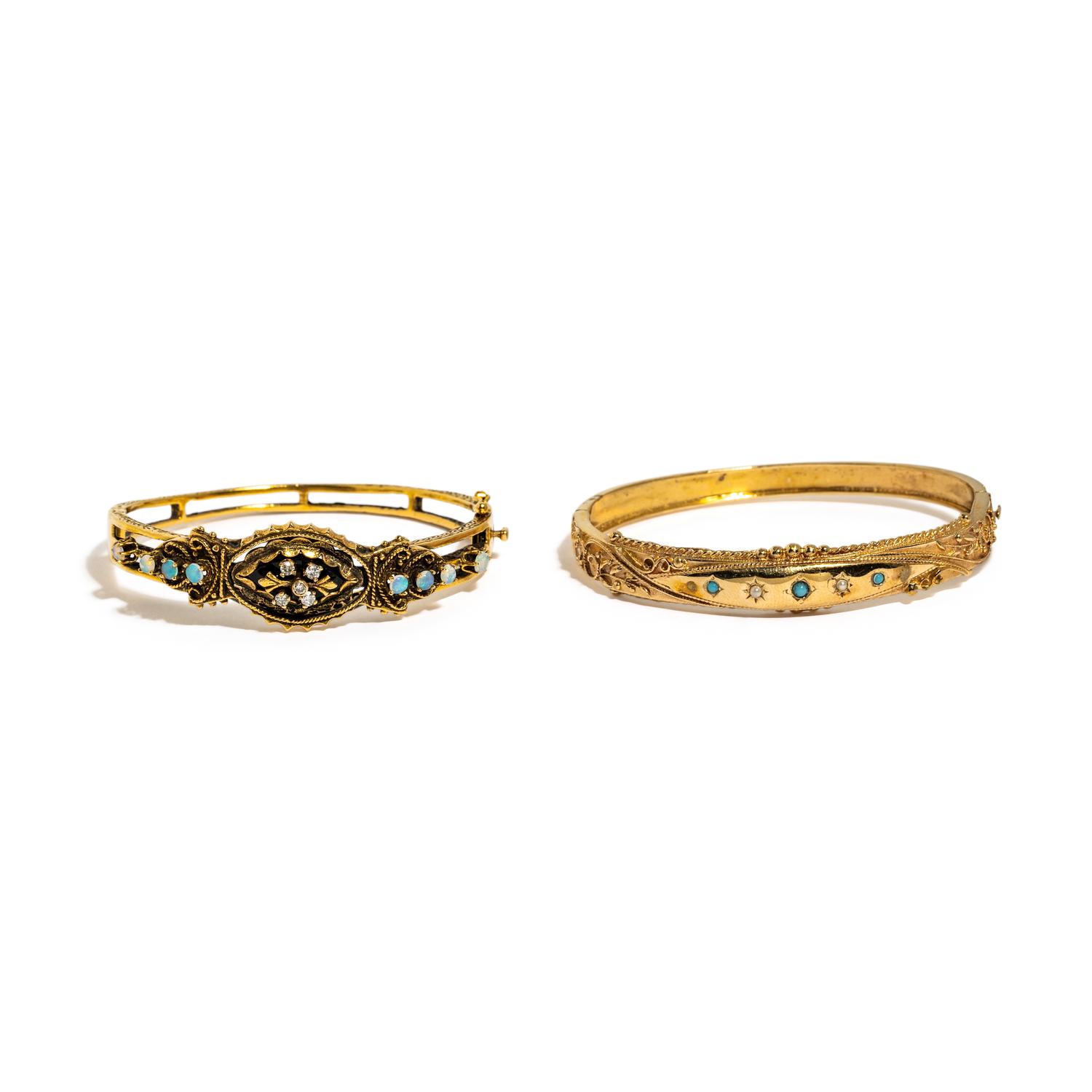 VICTORIAN, PAIR OF YELLOW GOLD AND MULTIGEM BANGLE BRACELETS