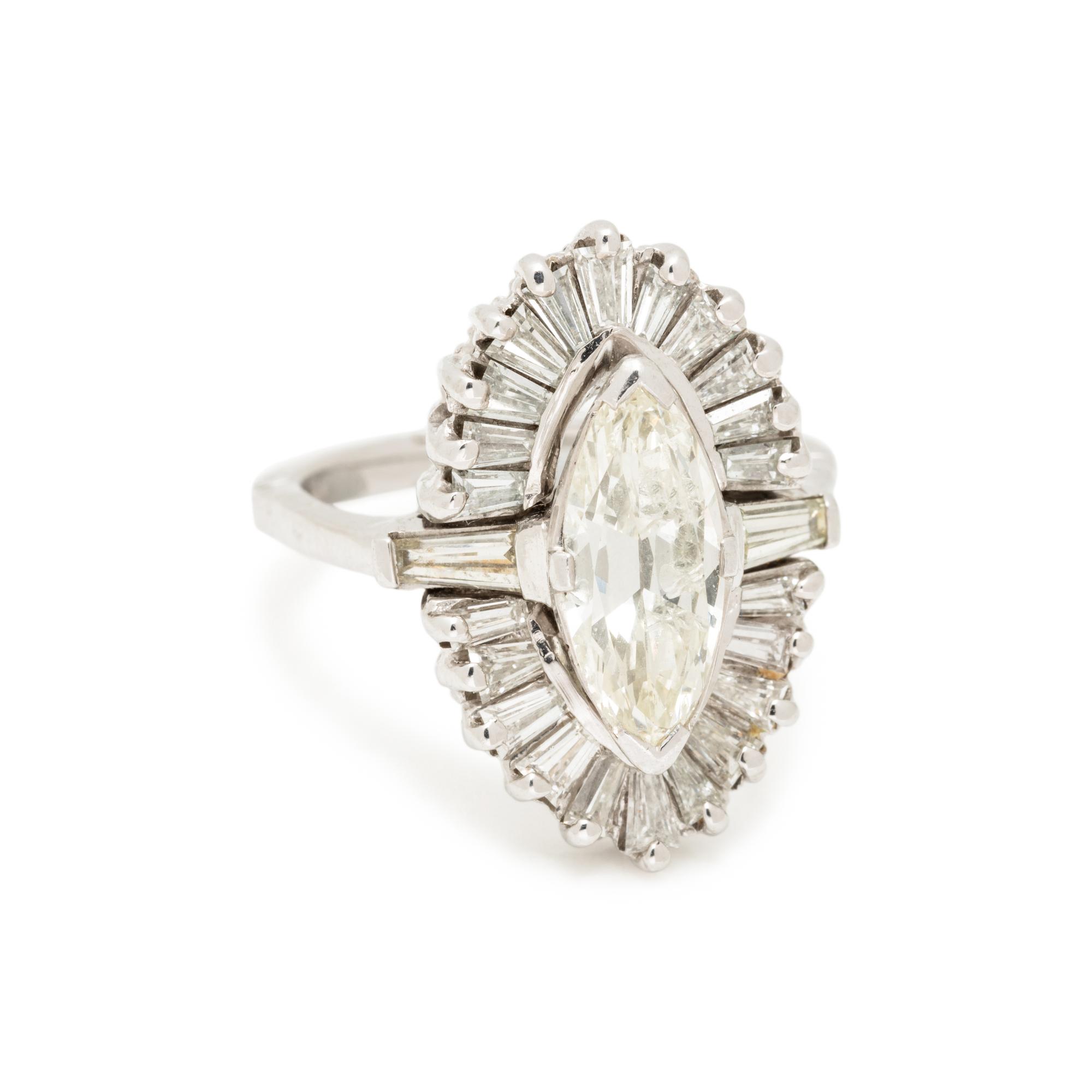 DIAMOND AND WHITE GOLD RING