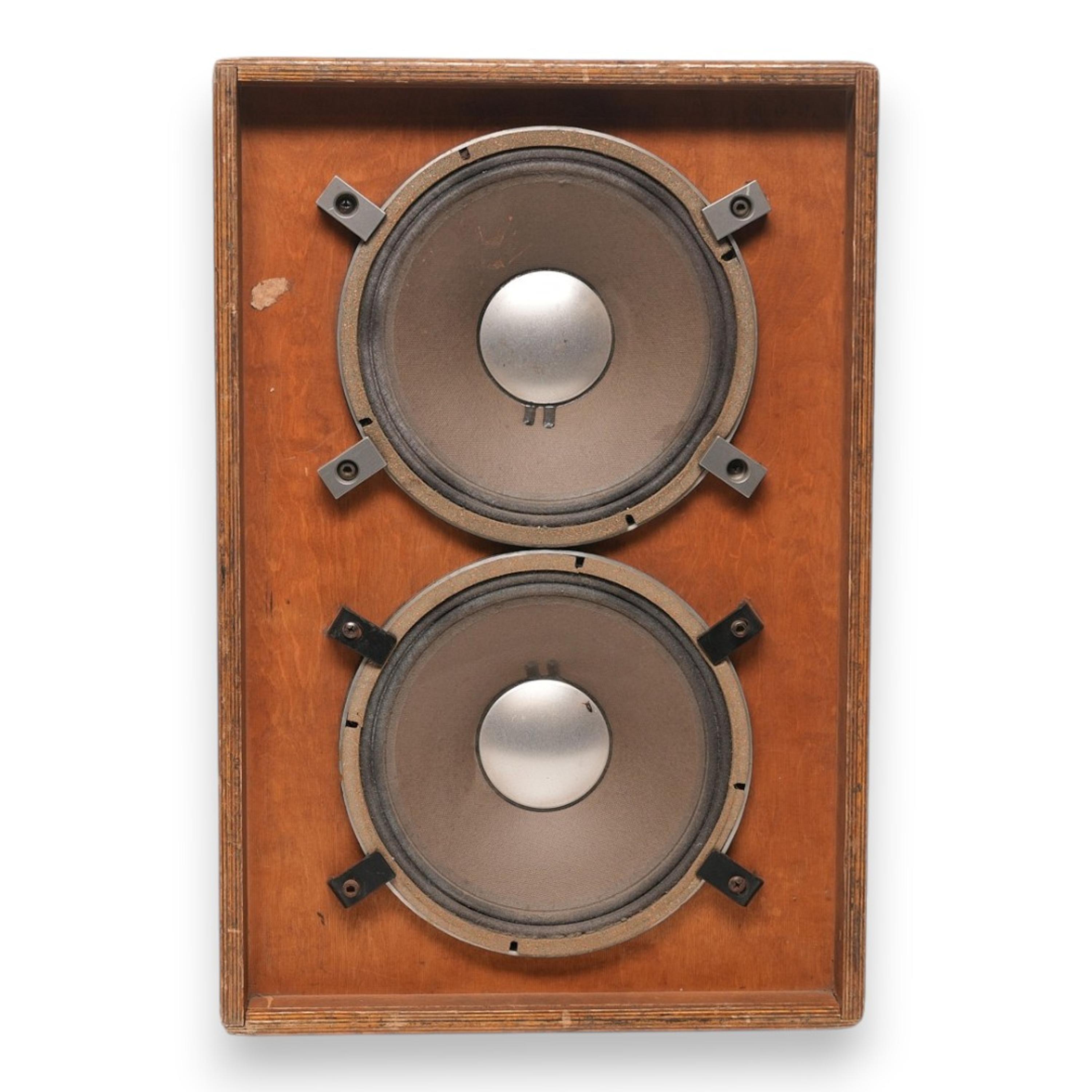 sale-Jerry Garcia Owned Wall Of Sound Cabinet Gifted By Jerry Garcia to Monroe Grisman at The Club Front